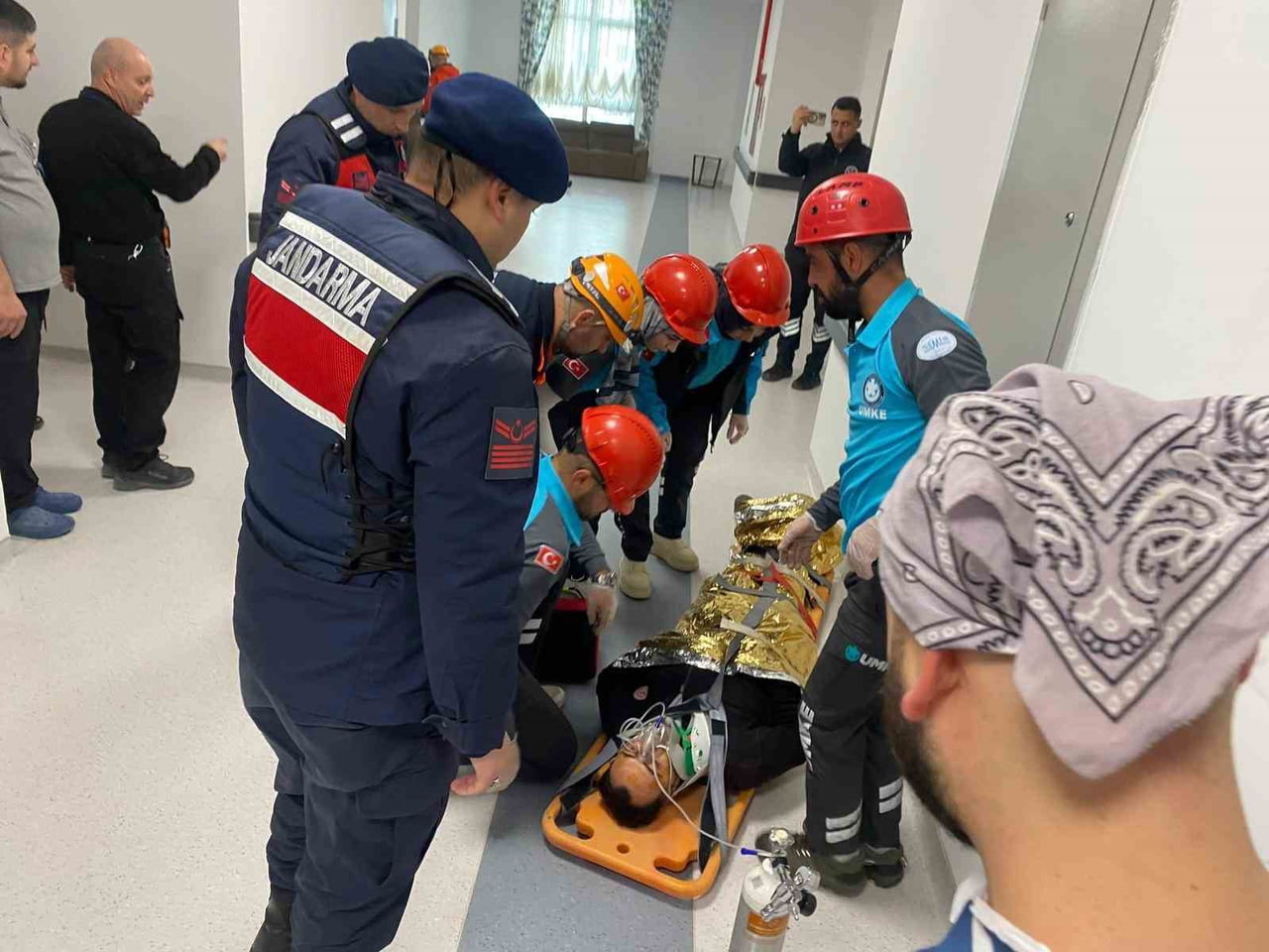 NİĞDE’DE DÜZENLENEN YEREL DÜZEY AFET SAĞLIK GRUBU SAHA TATBİKATI GERÇEĞİNİ ARATMADI