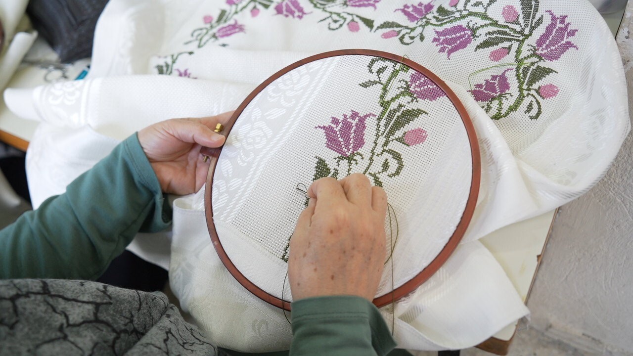 NİĞDE’DE HAYAT BOYU ÖĞRENME ÇALIŞMALARI HER GEÇEN GÜN DAHA GENİŞ KİTLELERE ULAŞIRKEN, AÇILAN...