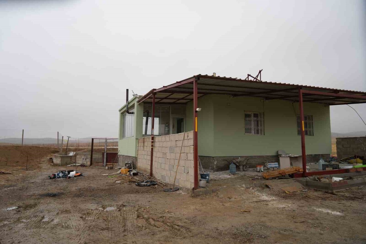 NİĞDE’NİN KARACAÖREN KÖYÜNDE BİR KİŞİ, SULAMA AMACIYLA KULLANILAN HAVUZDA ÖLÜ BULUNDU.