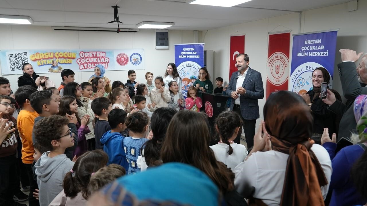 ÖĞRENCİLERİN BAŞARILARINI TAÇLANDIRMAK İÇİN BİR SERTİFİKA PROGRAMI DÜZENLENDİ.