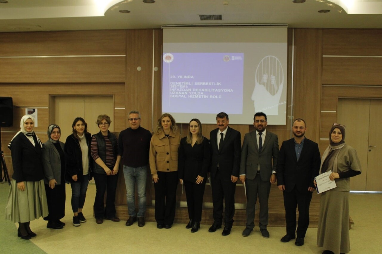 ONDOKUZ MAYIS ÜNİVERSİTESİ’NDE DÜZENLENEN PANELDE, DENETİMLİ SERBESTLİKTE YALNIZCA KONTROL DEĞİL...