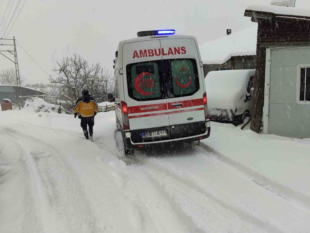 ONİKİŞUBAT BELEDİYESİ, İLÇEDE ETKİLİ OLAN KAR YAĞIŞIYLA BİRLİKTE GECE SAATLERİNDEN İTİBAREN TÜM...
