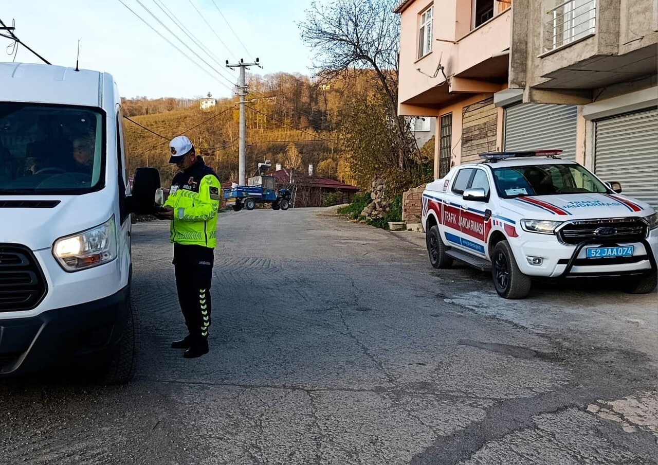 ORDU'DA SON 1 HAFTADA ÇEŞİTLİ SUÇLARDAN ARAMA KARARI BULUNAN VE YAKALANAN 53 ŞÜPHELİDEN 17'Sİ...
