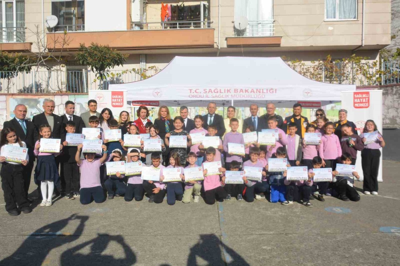 ORDU’NUN ÜNYE İLÇESİNDE İLÇE SAĞLIK MÜDÜRLÜĞÜ VE İLÇE MİLLİ EĞİTİM MÜDÜRLÜĞÜ İŞBİRLİĞİYLE HAYATA...