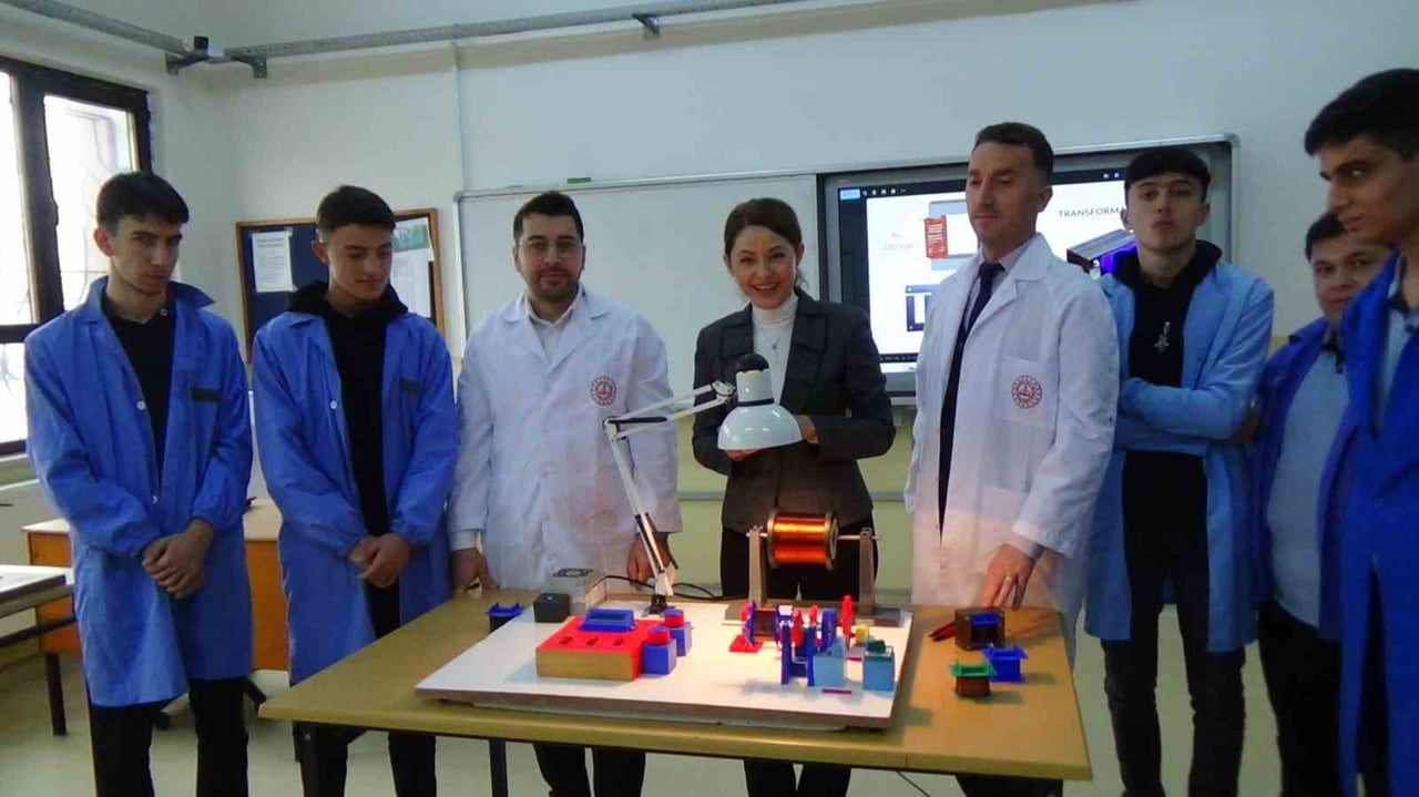 OSMANELİ İLÇESİNDE NİLÜFER HATUN MESLEKİ VE TEKNİK ANADOLU LİSESİ ELEKTRİK-ELEKTRONİK...