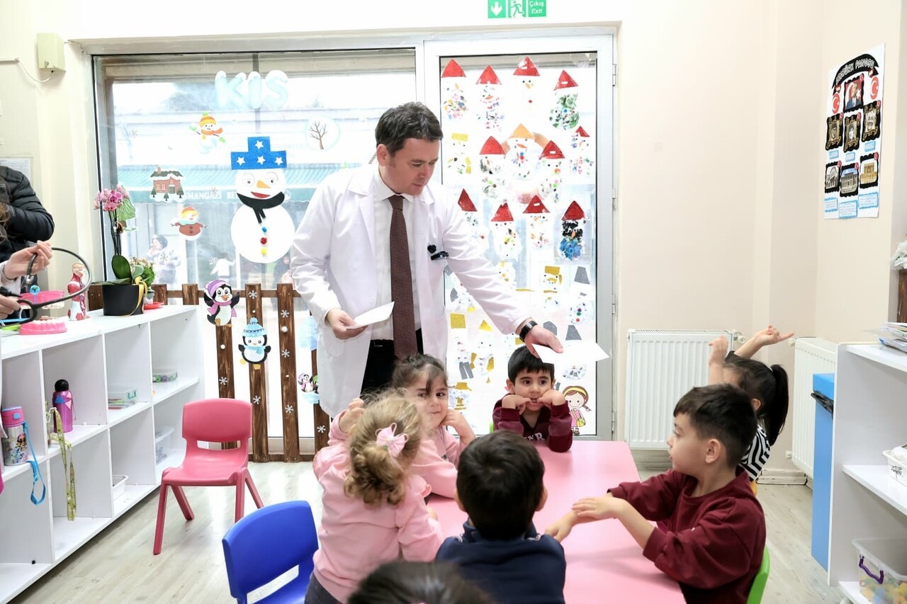 OSMANGAZİ BELEDİYESİ’NİN KREŞLERİNDE DÜZENLENEN MESLEK TANITIM GÜNLERİ KAPSAMINDA OSMANGAZİ...