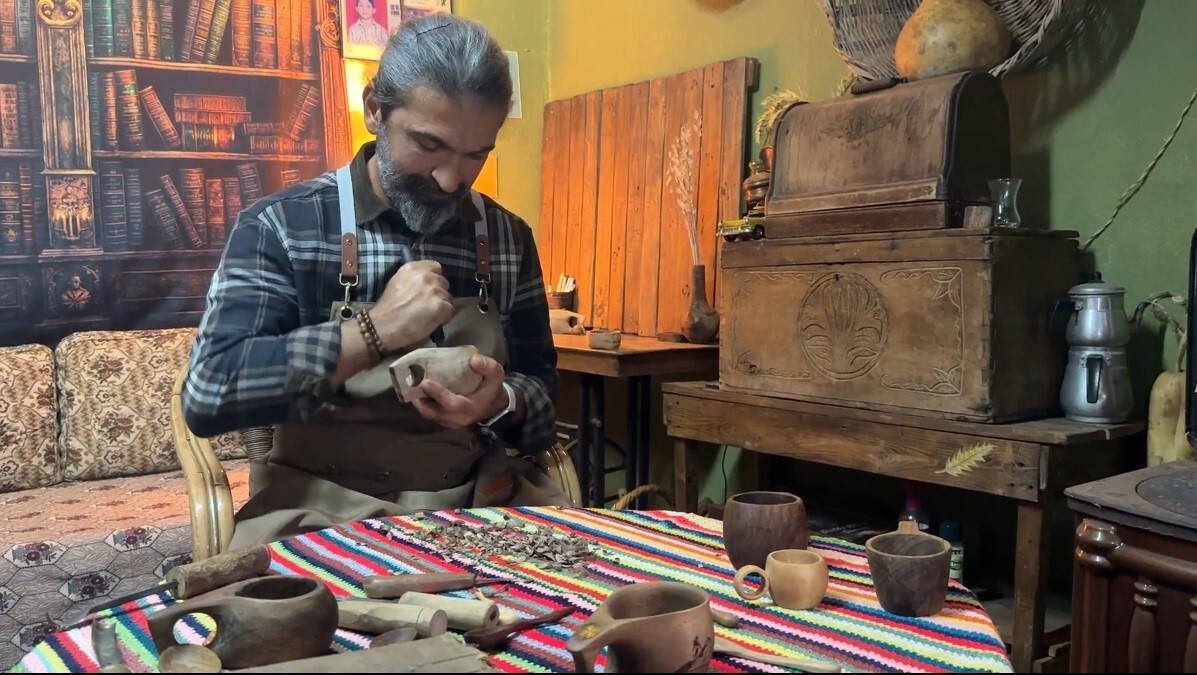 OSMANİYELİ ÖĞRETMENİN ATIL BABA EVİ, AHŞAP ATÖLYESİ OLDU