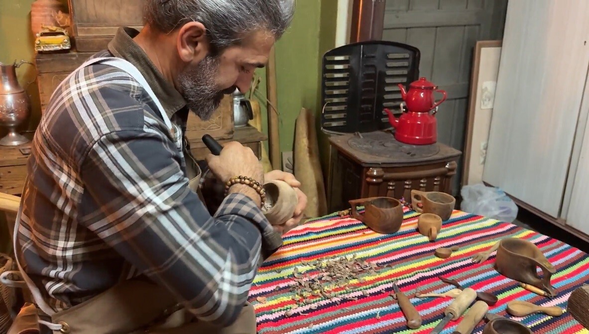 OSMANİYELİ ÖĞRETMENİN ATIL BABA EVİ, AHŞAP ATÖLYESİ OLDU