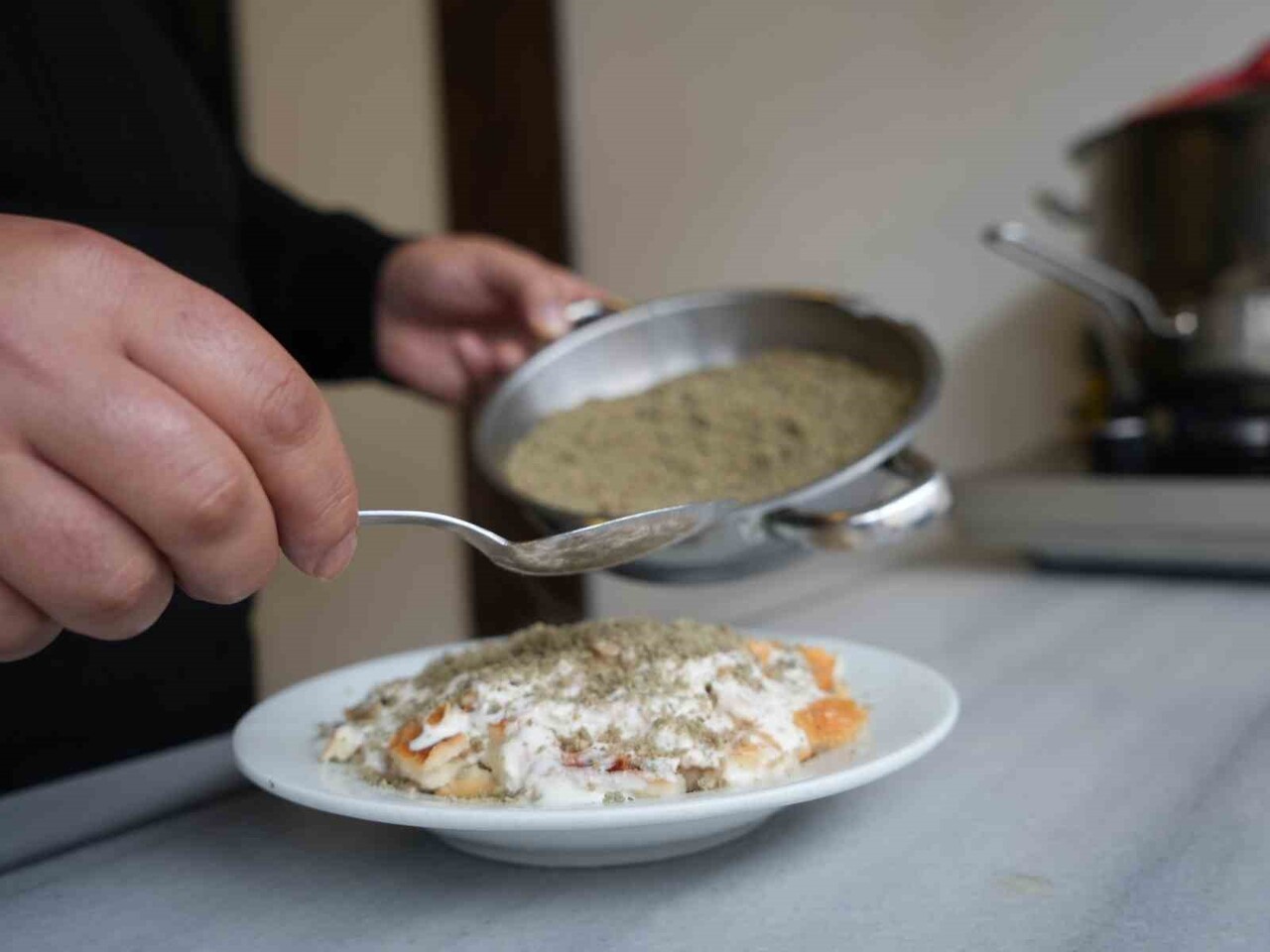 OSMANLI DÖNEMİNDEKİ SAVAŞ VE YOKLUK ZAMANLARINDA, SİMİTLE YAPILAN VE 2019 YILINDA COĞRAFİ İŞARET...