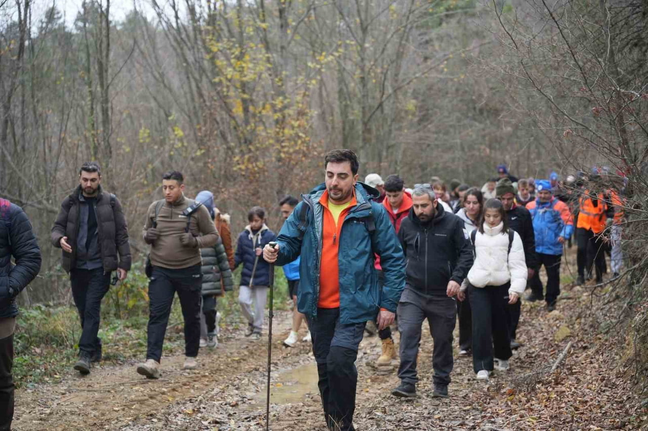 OSMANLI’NIN İLK BAŞŞEHRİ YENİŞEHİR’DE DÜZENLENEN 12 KİLOMETRELİK DOĞA YÜRÜYÜŞÜ, DOĞASEVERLERİN VE...