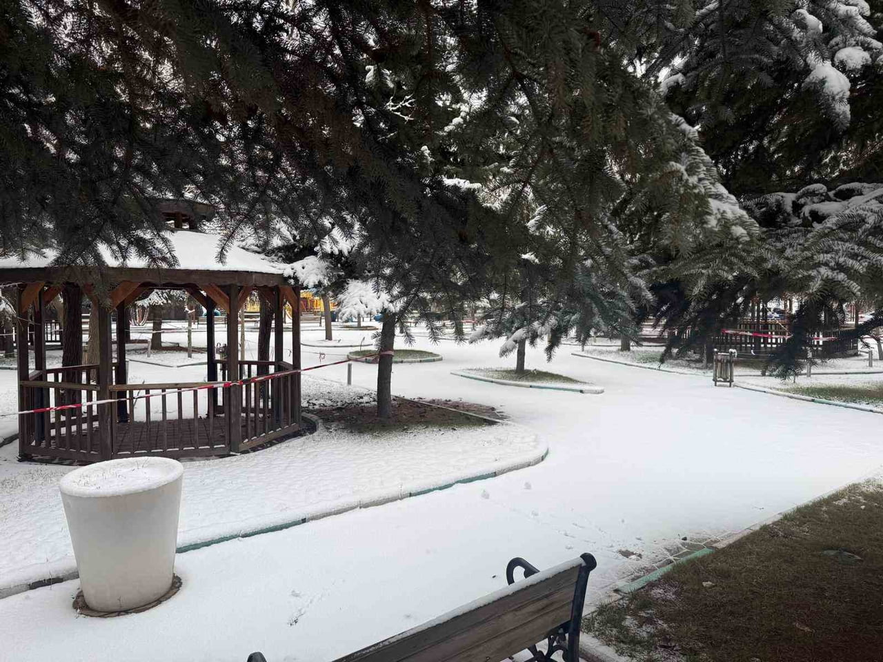 PATNOS KAR YAĞIŞIYLA BEYAZA BÜRÜNDÜ