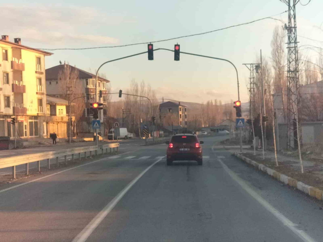 PATNOS MERKEZİNDE TRAFİK IŞIKLARI YENİDEN FAALİYETE GEÇTİ