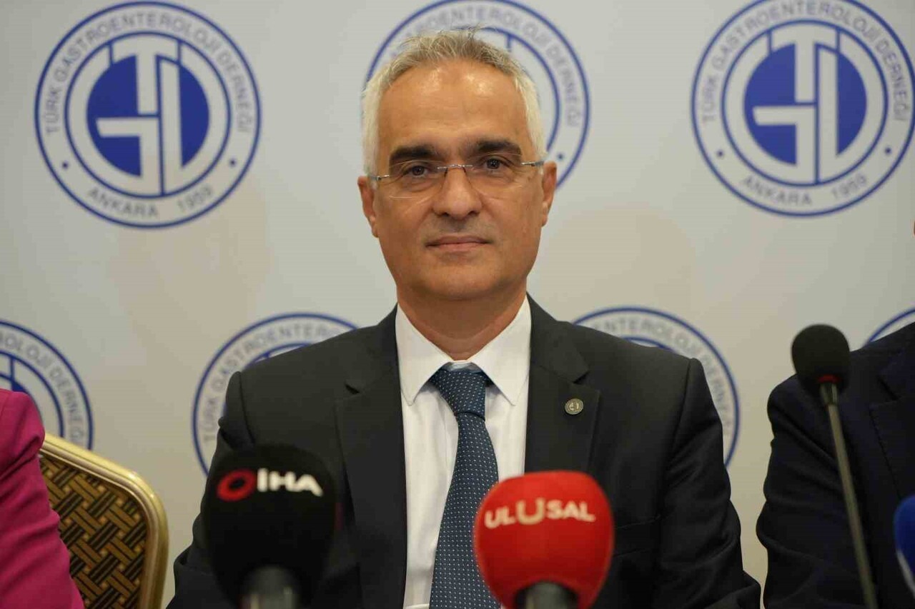 PROF. DR. AYHAN HİLMİ ÇEKİN,