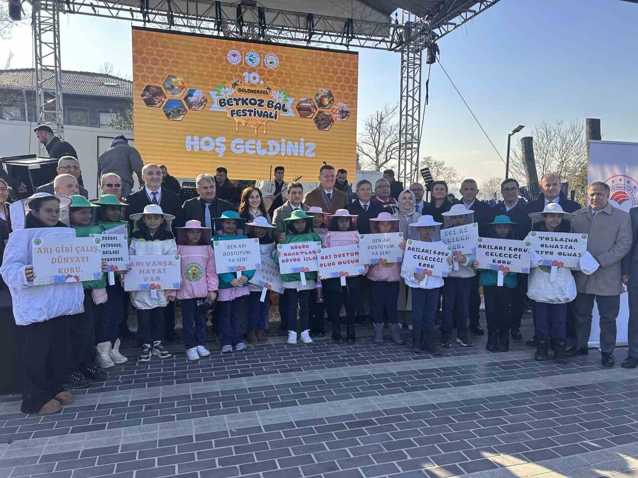 "10. GELENEKSEL BEYKOZ BAL FESTİVALİ"NİN AÇILIŞ TÖRENİ, BEYKOZ SAHİL ETKİNLİK ALANI'NDA...