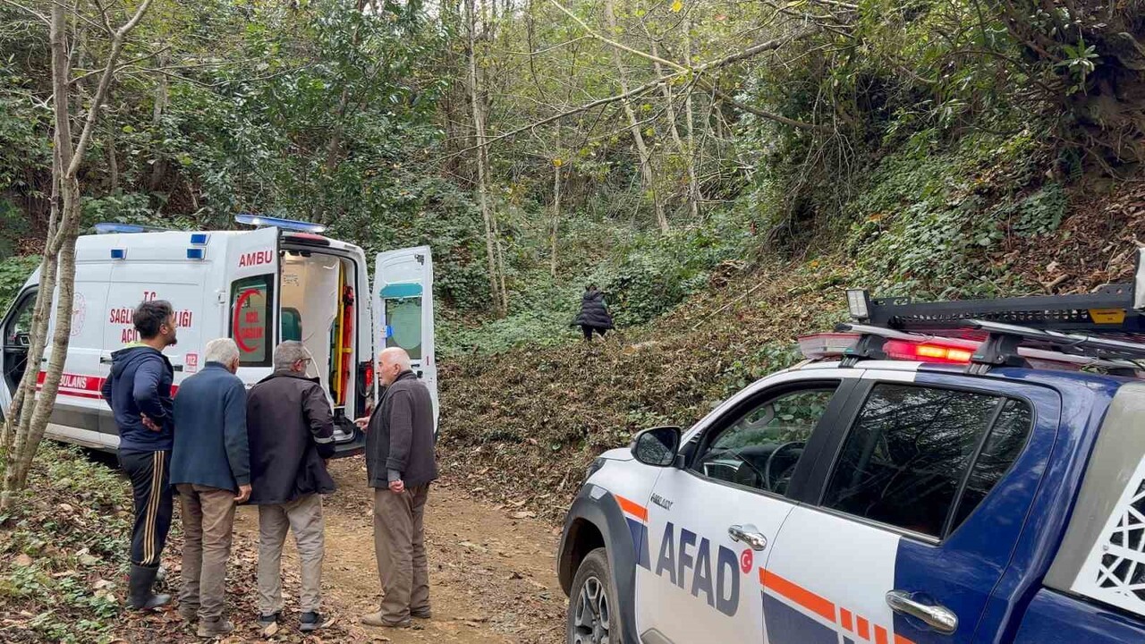 RİZE’NİN PAZAR İLÇESİNDE KESİĞİ AĞACAĞIN ÇARPARAK SAVURDUĞU VATANDAŞ HASTANEYE...