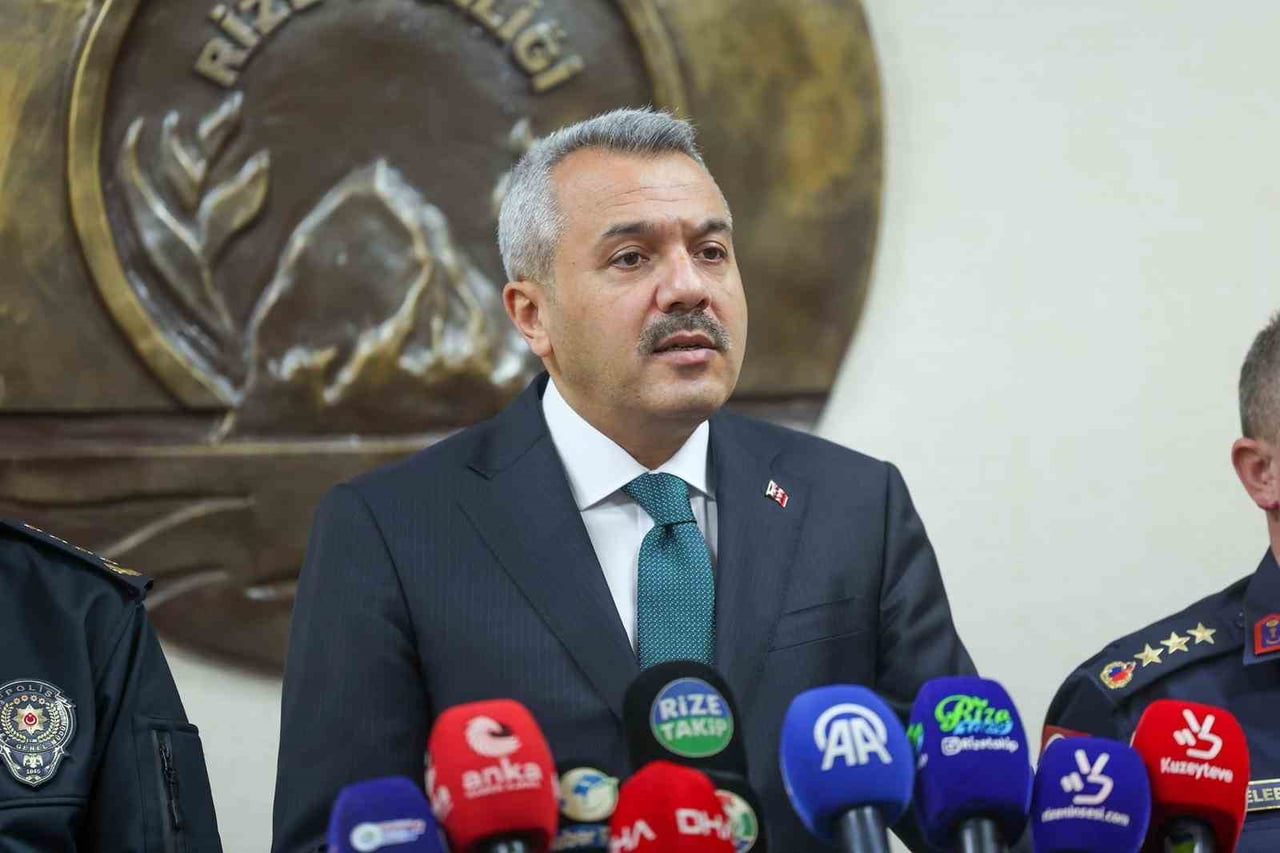 RİZE VALİSİ İHSAN SELİM BAYDAŞ, YIL BOYUNCA YÜRÜTÜLEN ASAYİŞ VE DİĞER KURUMLARA AİT ÇALIŞMALARA...