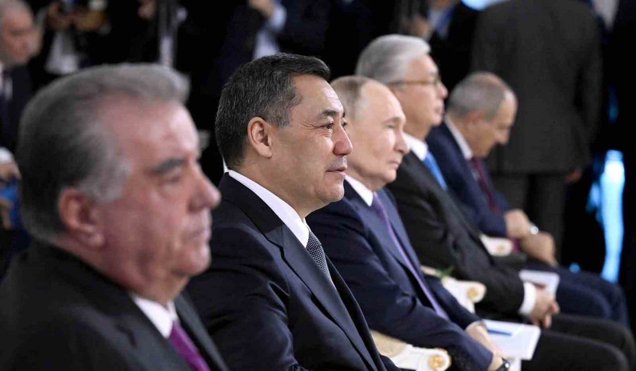 RUSYA’NIN ST. PETERSBURG KENTİNDE DEVLET BAŞKANI VLADİMİR PUTİN’İN KATILDIĞI TÖRENDE, KIRGIZİSTAN...