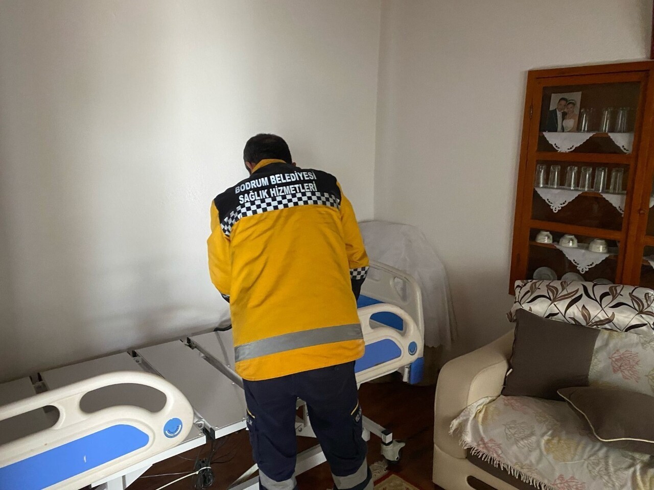 SAĞLIK HİZMETLERİNDEN MEDİKAL MALZEME DESTEĞİ