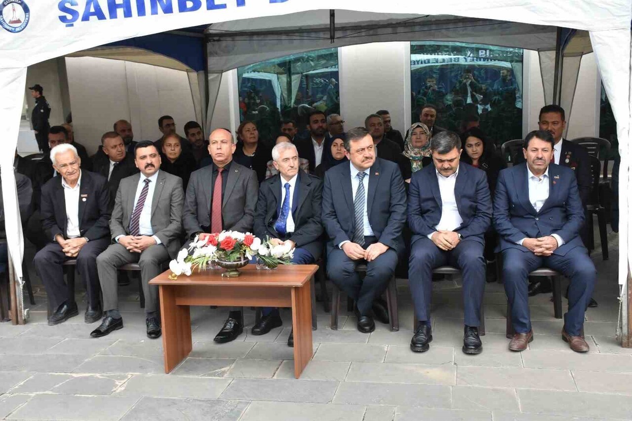 ŞAHİNBEY BELEDİYESİ’NDEN ENGELLİLERE AKÜLÜ VE MANUEL TEKERLEKLİ SANDALYE