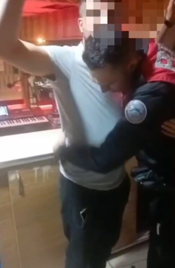 SAKARYA'DA POLİS EKİPLERİNCE HAKLARINDA KESİNLEŞMİŞ HAPİS CEZASI VE YAKALAMA KARARI BULUNANLARA...