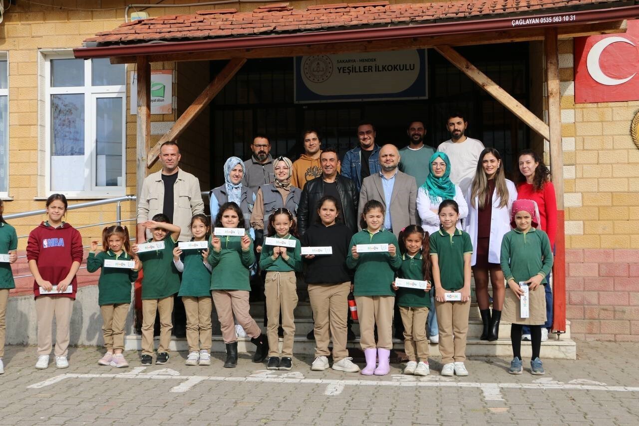 SAKARYA BÜYÜKŞEHİR BELEDİYESİ, ÇOCUKLARA NEŞE OLDUĞU ‘BİR HİKAYE BİN NEŞE’ PROJESİNİN SON DURAĞI...