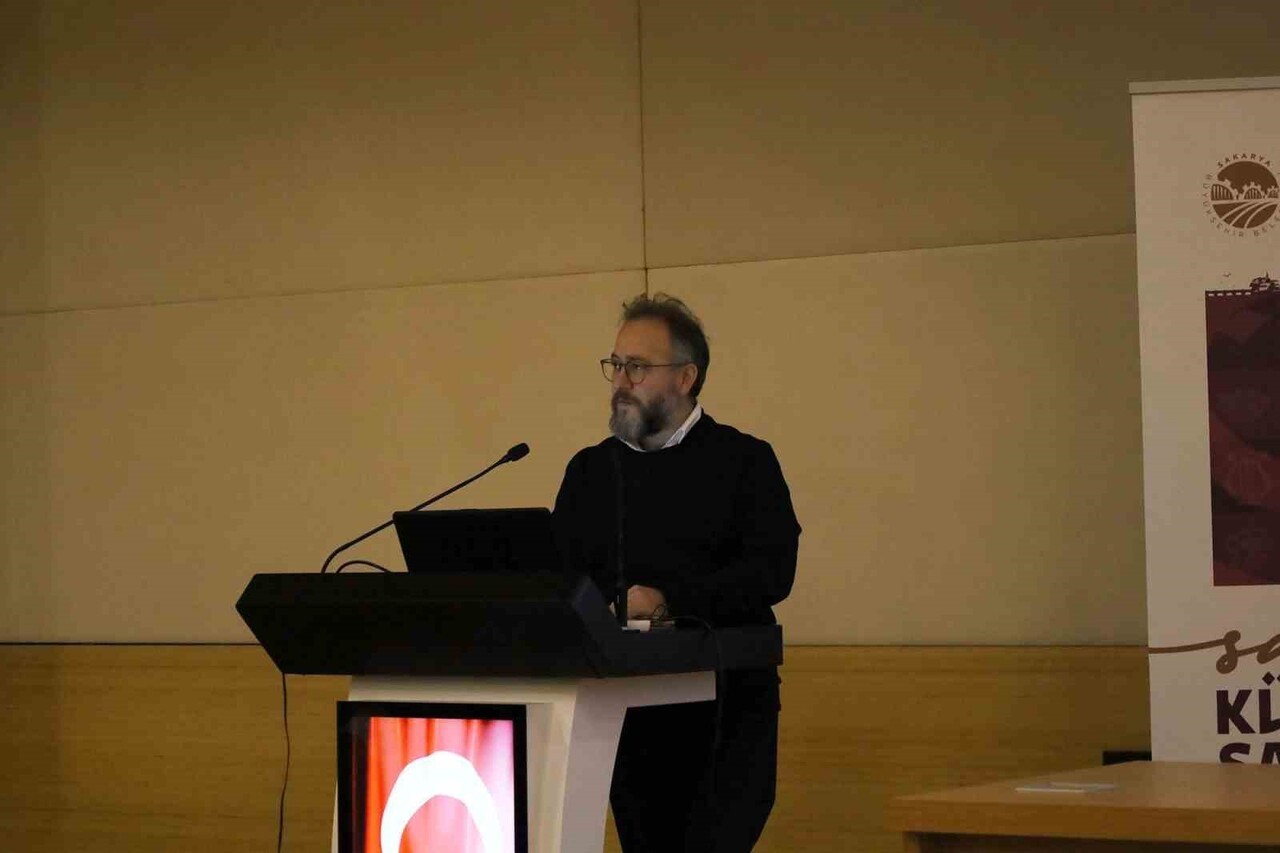 SAKARYA BÜYÜKŞEHİR BELEDİYESİ KASIM AYI KÜLTÜR SANAT ETKİNLİKLERİ KAPSAMINDA "İSLAM HUKUKU VE...