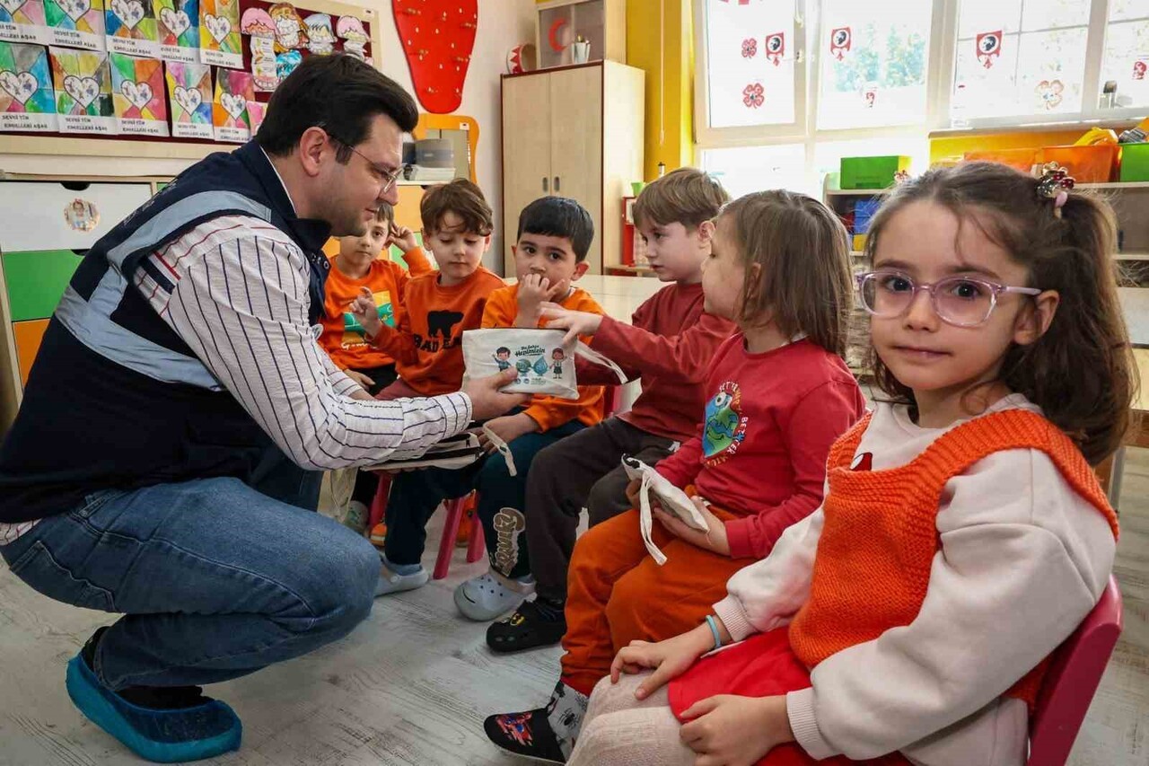 SAKARYA BÜYÜKŞEHİR BELEDİYESİ SU VE KANALİZASYON İDARESİ (SASKİ) TARAFINDAN ANAOKULU ÖĞRENCİLERİNE...