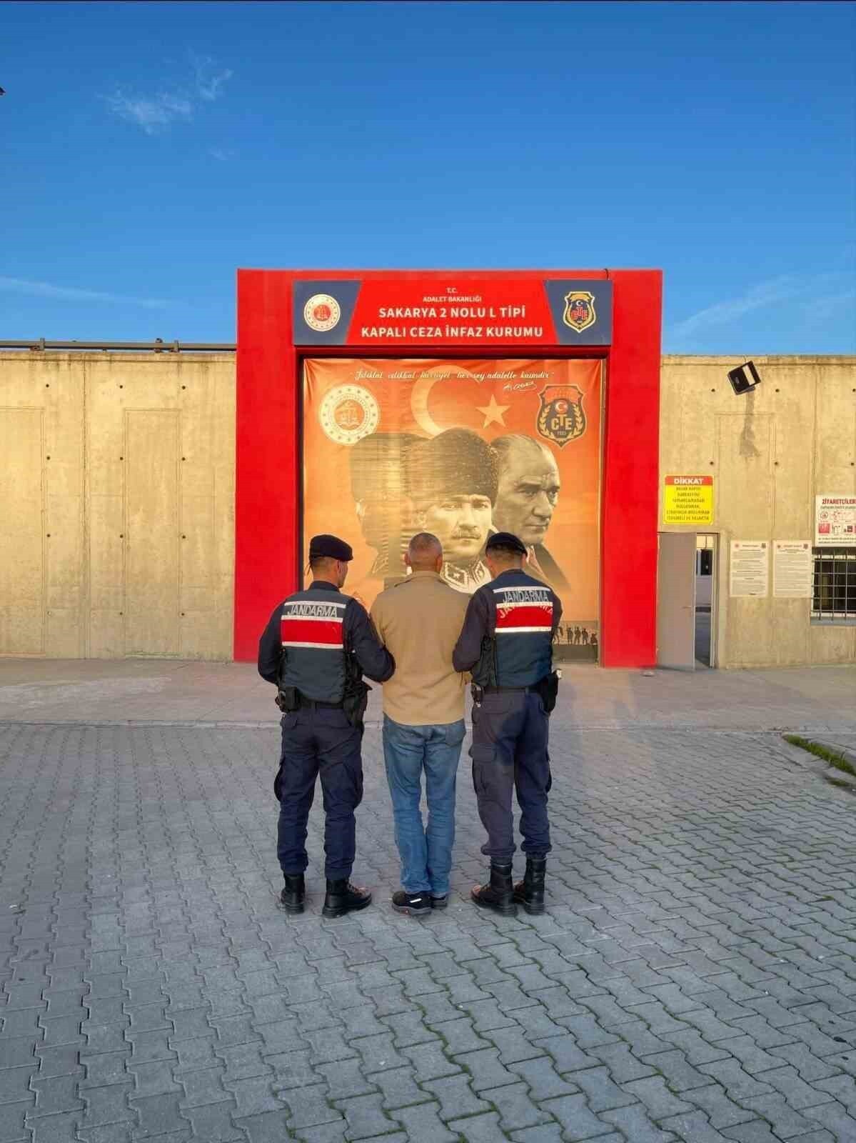 SAKARYA’NIN KARASU İLÇESİNDE JANDARMA EKİPLERİNCE YAPILAN OPERASYONDA 42 VE 28 YIL KESİNLEŞMİŞ...