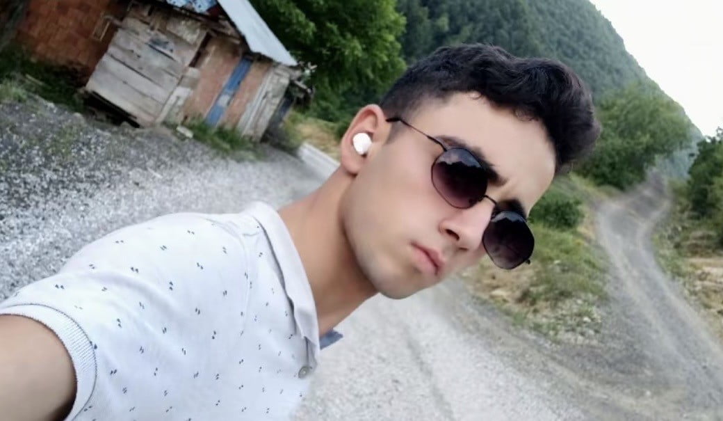 SAMSUN’DA KESTİĞİ AĞAÇ ÜZERİNE DEVRİLEN 19 YAŞINDAKİ TEKİN GÖNÜLTAŞ HAYATINI...