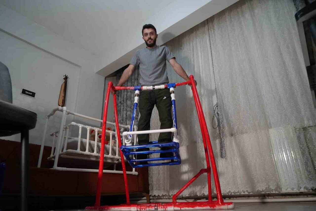 SAMSUN’DA SU TESİSATÇISI 26 YAŞINDAKİ FURKAN KARADAĞ, YAKINDA DOĞACAK KIZI İÇİN SU BORULARINDAN...