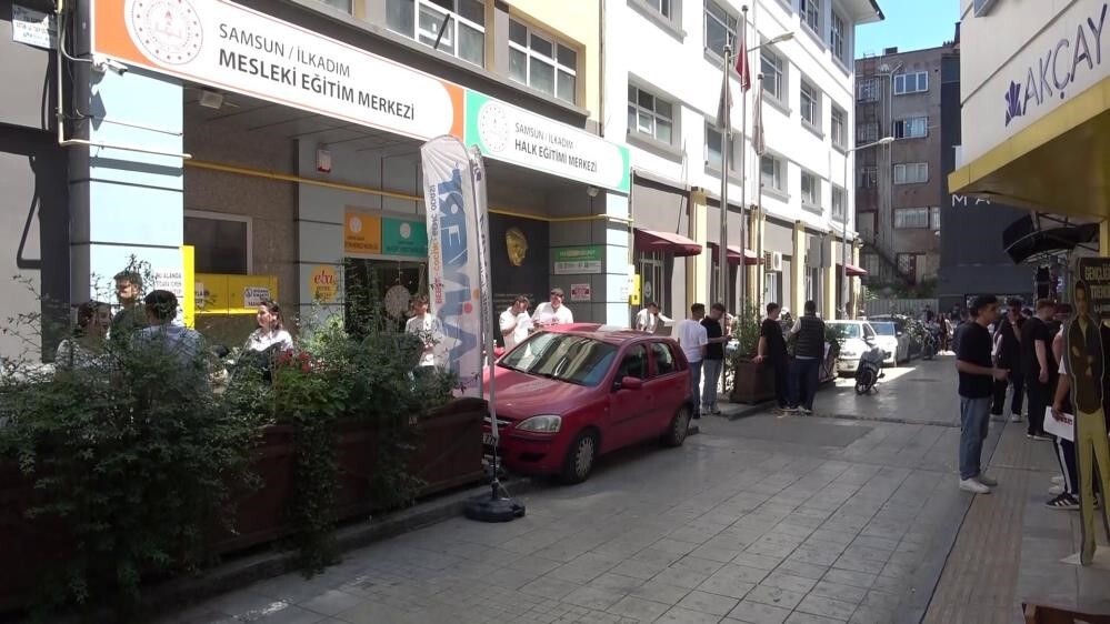 SAMSUN’DAKİ MESLEKİ EĞİTİM VE HALK EĞİTİM KURSLARINA 117 BİNDEN FAZLA KİŞİ KATILDI, EN ÇOK İLGİ...