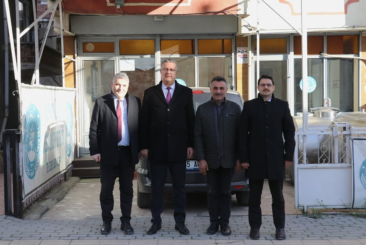 SAMSUN İL TARIM VE ORMAN MÜDÜRÜ KEMAL YILMAZ, VEZİRKÖPRÜ İLÇESİNDE FAALİYET GÖSTEREN SÜT...