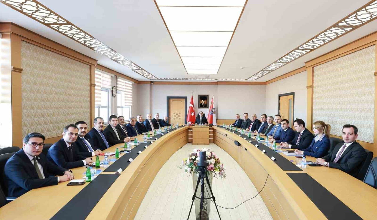 SAMSUN VALİSİ ORHAN TAVLI, 2025 YILI ASAYİŞ VE GÜVENLİK VERİLERİNİ AÇIKLADI. MAL VARLIĞINA KARŞI...