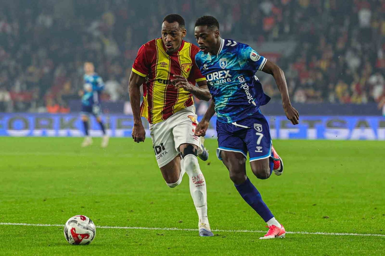 SAMSUNSPOR'UN HOLLANDALI KANAT OYUNCUSU ANTHONY MUSABA'NIN ADI FENERBAHÇE İLE ANILIYOR. (ARŞİV)