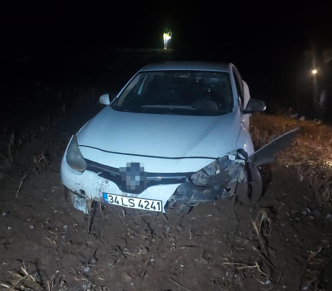 ŞANLIURFA'NIN AKÇAKALE İLÇESİNDE EVDE DÖVÜP AĞIR YARALADIĞI EŞİNİN ÖLDÜĞÜNÜ ZANNEDİP, OLAYI...