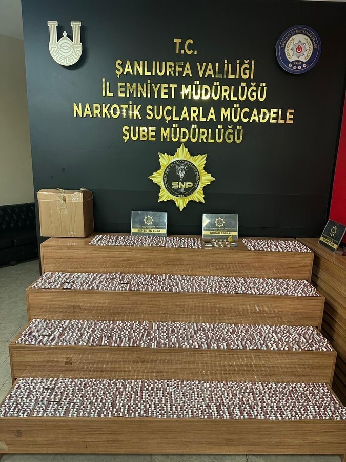 ŞANLIURFA’DA UYUŞTURUCU OPERASYONU: 3 GÖZALTI