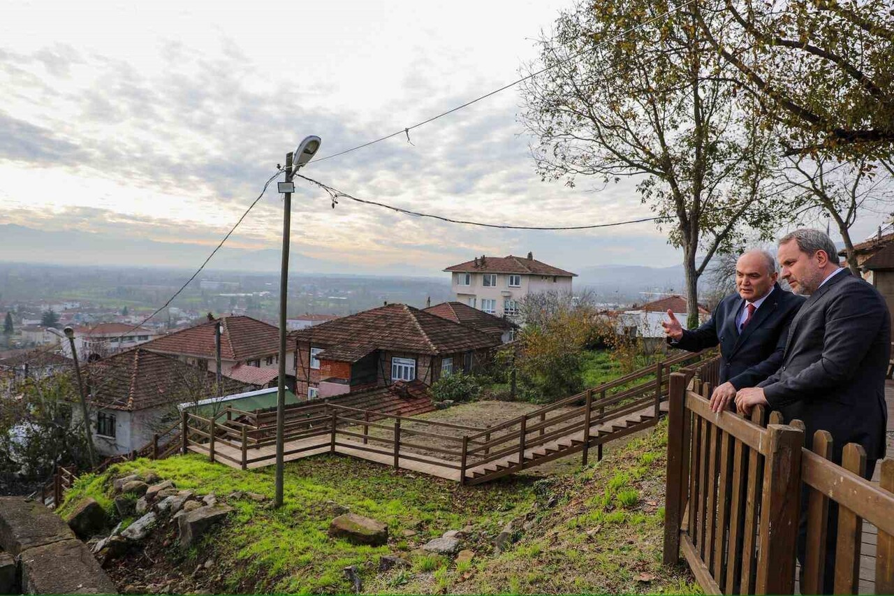 SAVUNMA SANAYİİ İMALATÇILARI DERNEĞİ (SASAD) BAŞKANI OSMAN OKYAY, DÜZCE BELEDİYE BAŞKANI DR. FARUK...