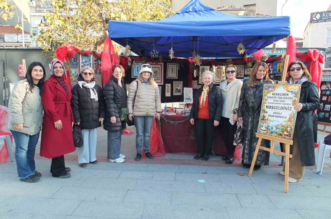 SERGİ GÖREV ALAN KADINLAR