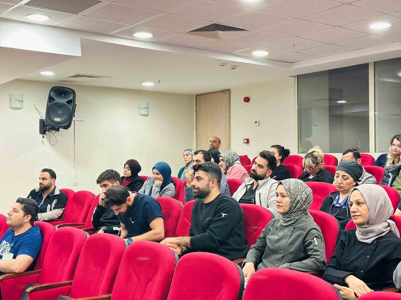 SİİRT EĞİTİM VE ARAŞTIRMA HASTANESİ EĞİTİM BİRİMİ KOORDİNASYONUNDA, HASTANE ENFEKSİYONLARI VE...