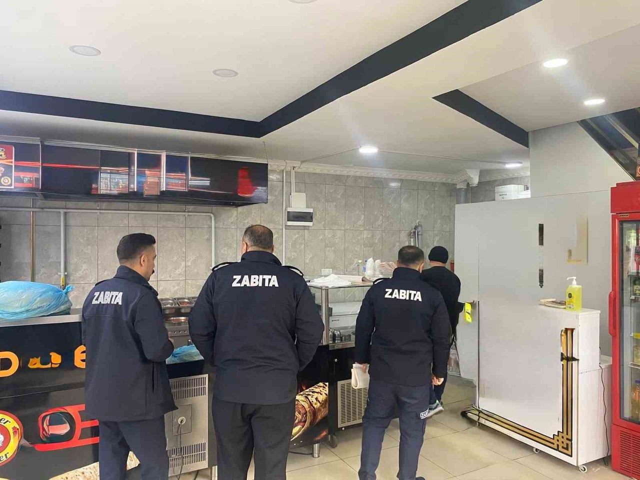 SİİRT’TE ZABITA EKİPLERİNİN DENETİMİNDE 16 İŞ YERİNE TOPLAM 25 BİN 590 LİRA İDARİ YAPTIRIM...