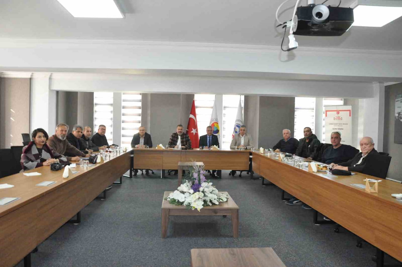 SİLİFKE TİCARET VE SANAYİ ODASI YÖNETİMİ, İLÇEDE GÖREV YAPAN BASIN MENSUPLARIYLA İSTİŞARE...
