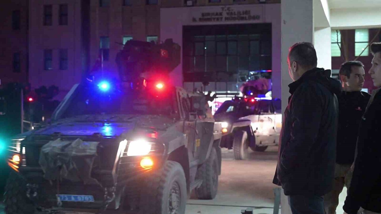 ŞIRNAK İL EMNİYET MÜDÜRLÜĞÜ EKİPLERİ TARAFINDAN MERKEZ VE İLÇELERDE DÜN YAPILAN ŞAFAK...