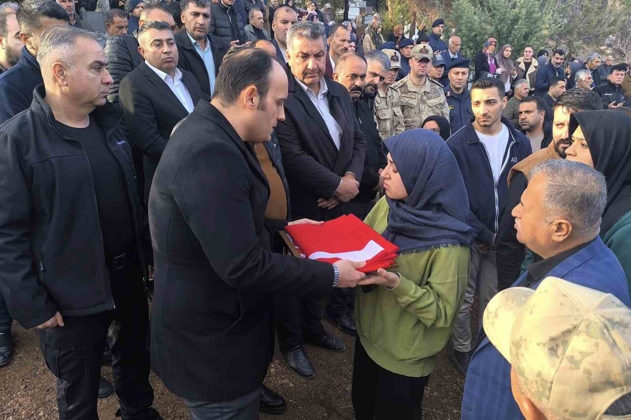 ŞIRNAK İL JANDARMA KOMUTANLIĞI EMRİNDE GÖREVLİYKEN 25 HAZİRAN 1994 YILINDA ULUDERE SİVRİDAĞ...