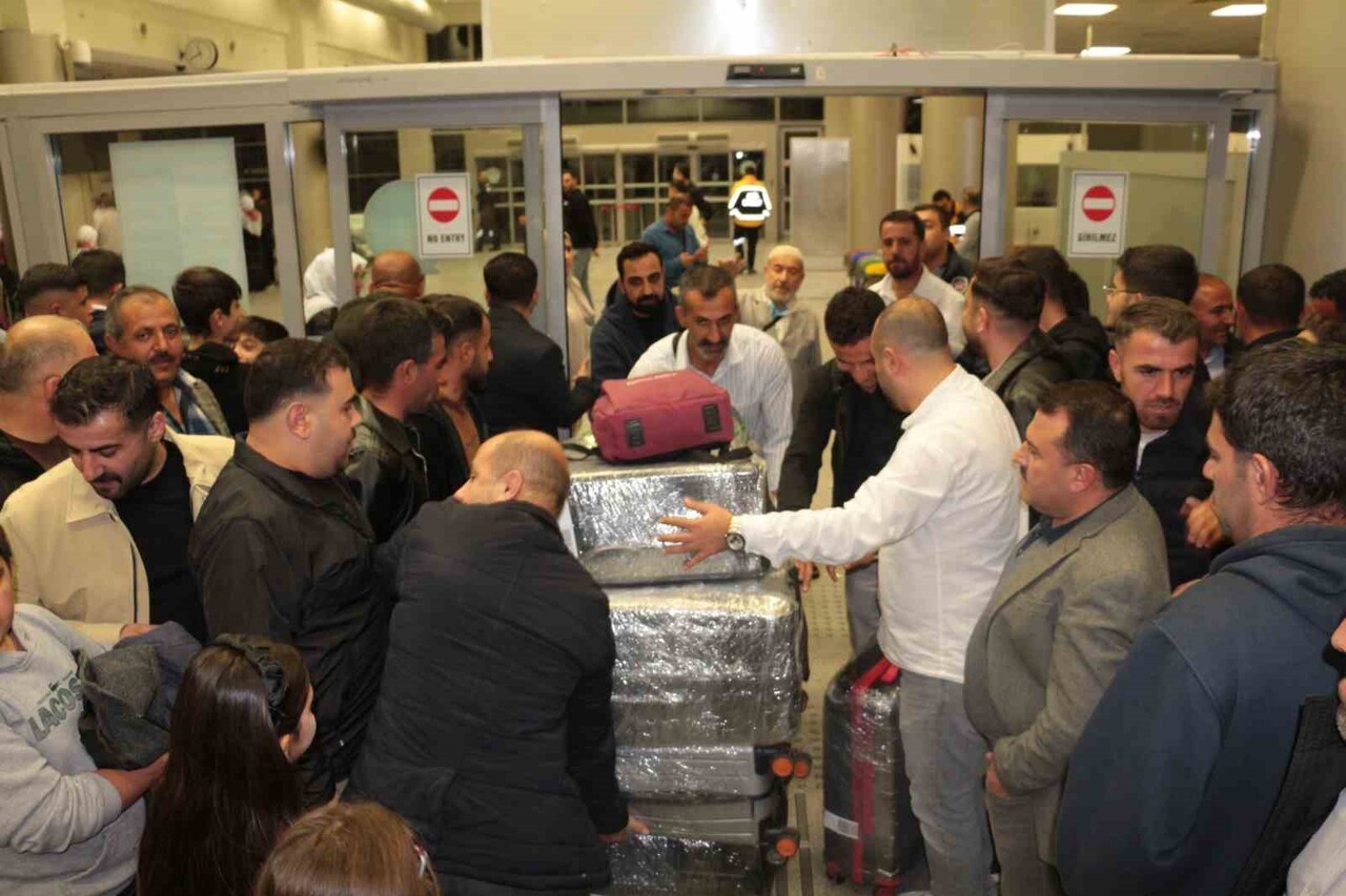 ŞIRNAK ŞERAFETTİN ELÇİ HAVALİMANI’NDAN SUUDİ ARABİSTAN’A İLK DEFA YAPILAN UÇAK SEFERİ İLE UMRE...