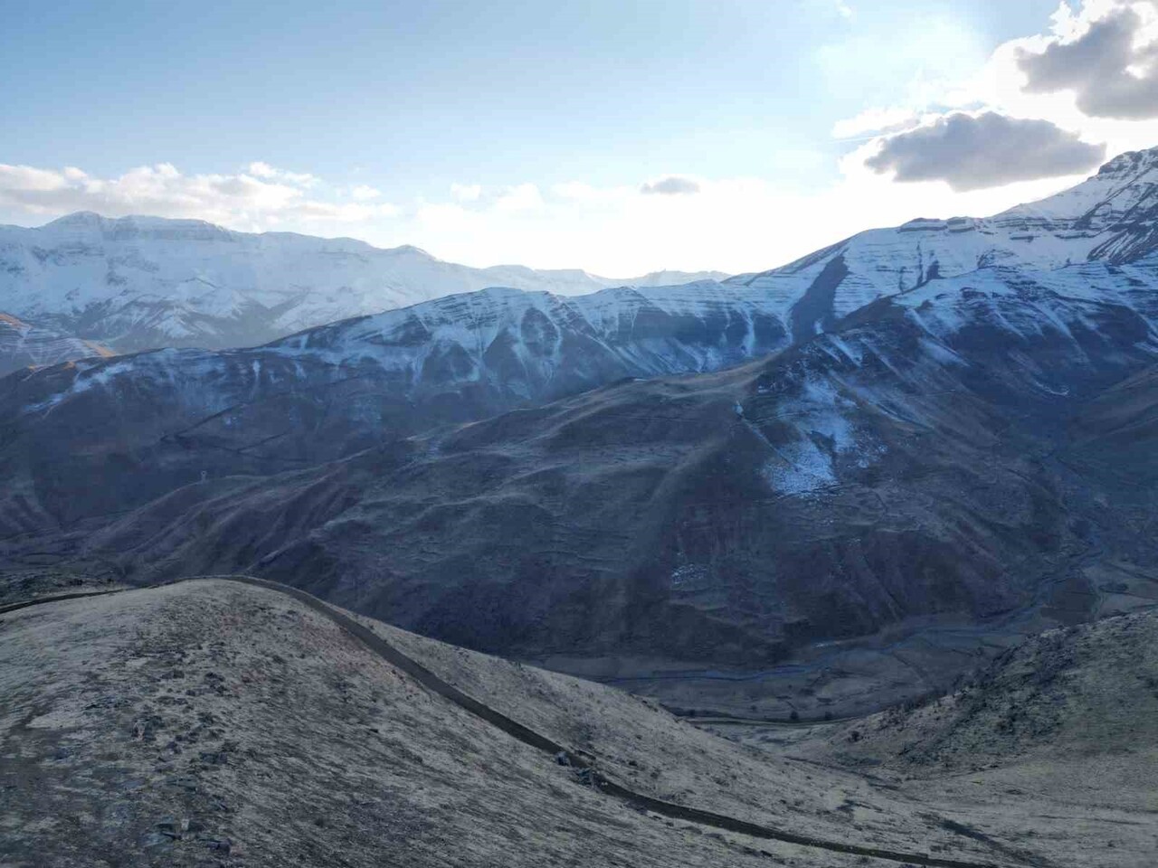 ŞIRNAK’TA GİRİLEMEYEN BÖLGELER HUZUR VE GÜVENİN SAĞLANMASIYLA İLK DEFA HALKA AÇILDI. ESKİ YERLEŞİM...