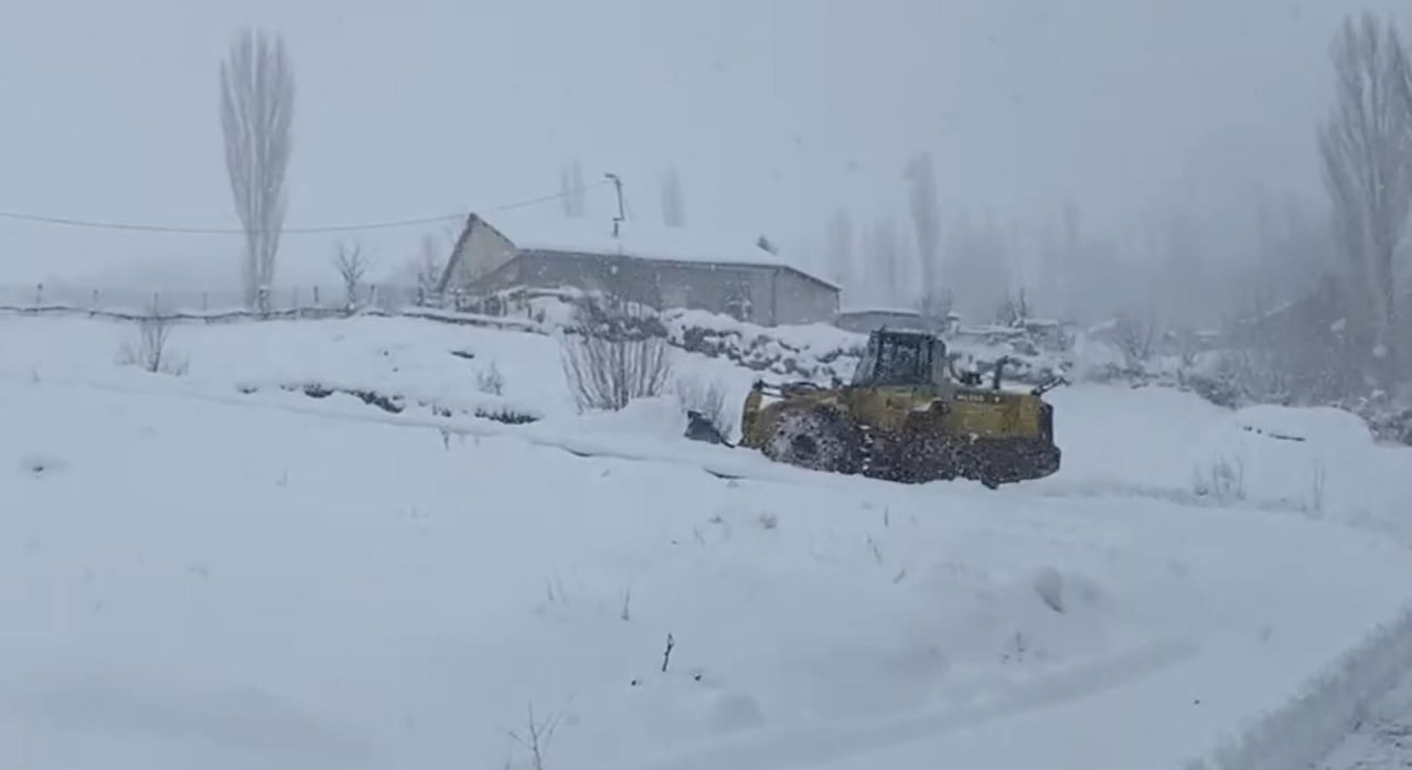 ŞIRNAK’TA KAR YAĞIŞI NEDENİYLE BEYTÜŞŞEBAP İLÇESİNDE 1 GÜNLÜK KAR TATİLİ. KAR YAĞIŞI VE AŞIRI...