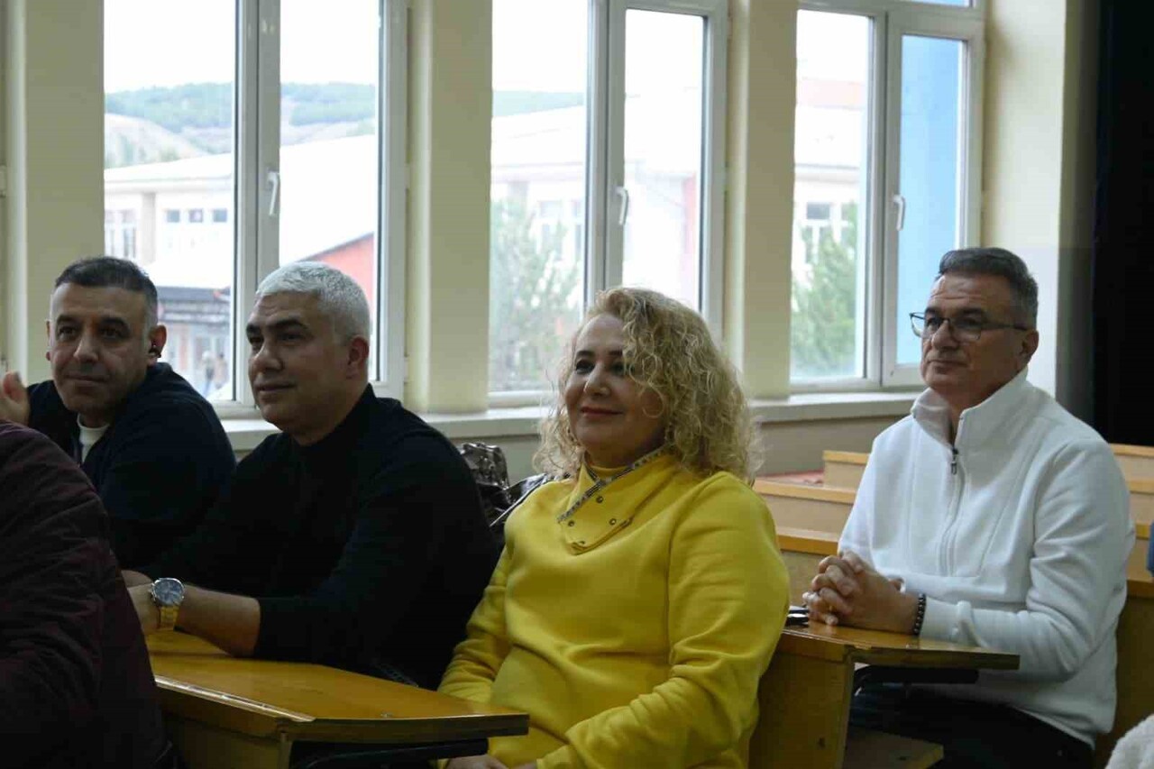 SİVAS CUMHURİYET ÜNİVERSİTESİ MAKİNE MÜHENDİSLİĞİ BÖLÜMÜ’NÜN 2000 YILI MEZUNLARI, MEZUNİYETLERİNİN...