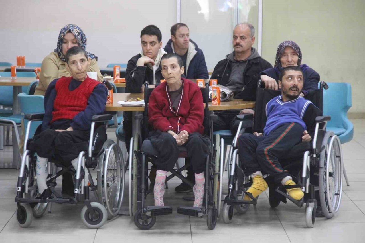 SİVAS’TA YAŞAYAN VE BEDENSEL ENGELLİ OLAN 3 KARDEŞ, YERLİ VE MİLLİ TOGG’A BİNMEK İSTEDİ. HAYALLERİ...