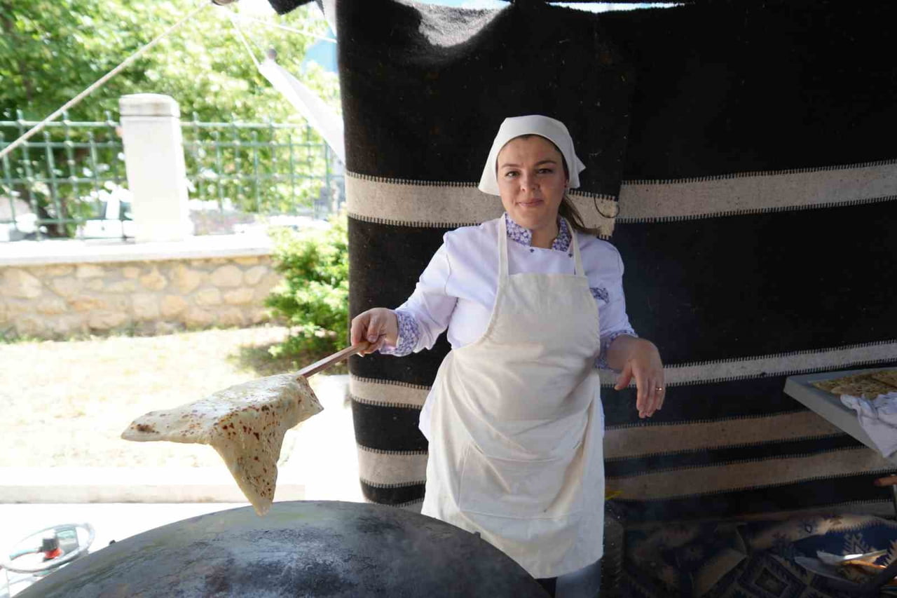 SÖĞÜT BELEDİYE BAŞKANI FERHAT DURGUT, İLÇELERİNE ÖZGÜ OLAN VE ERTUĞRUL GAZİ'NİN EV SEVDİĞİ...