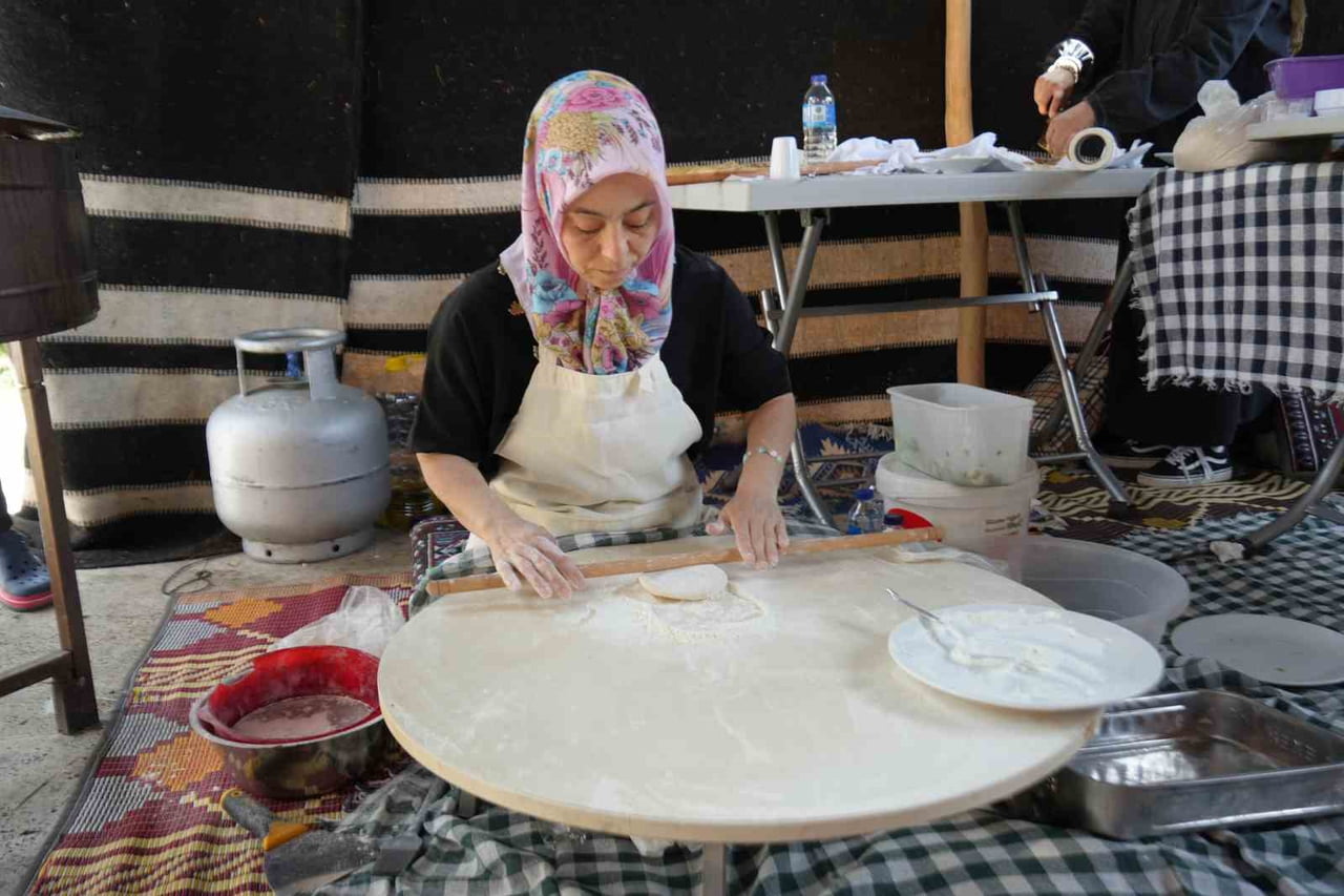 SÖĞÜT BELEDİYE BAŞKANI FERHAT DURGUT, İLÇELERİNE ÖZGÜ OLAN VE ERTUĞRUL GAZİ'NİN EV SEVDİĞİ...